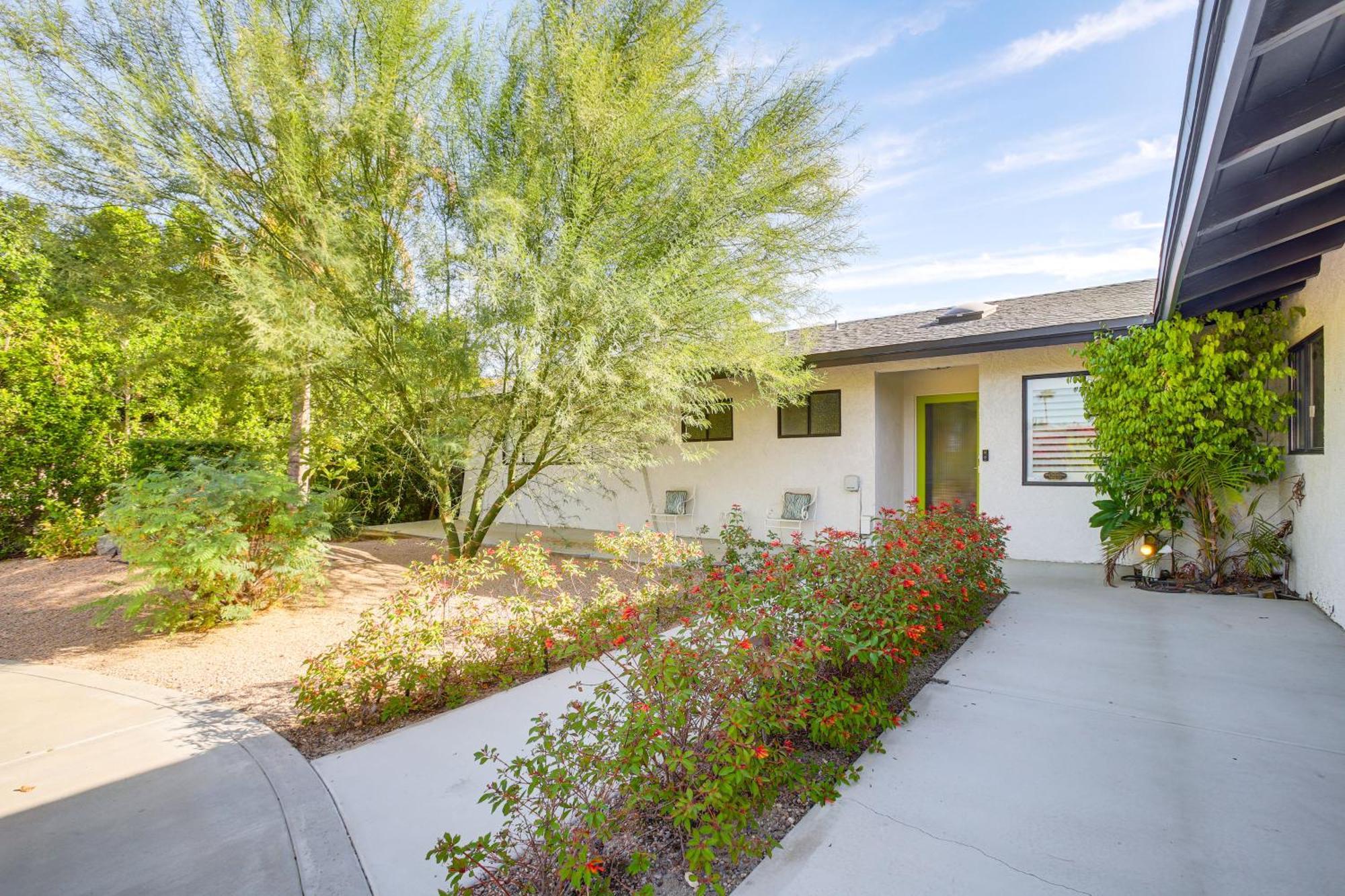 Sleek Abode With Pool And Patios Less Than 2 Mi To Dtwn! Villa Palm Springs Exterior photo